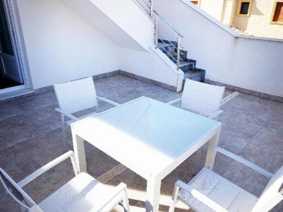 Villa Domicil De Luxe Torrevieja Exteriör bild