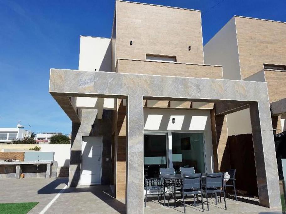 Villa Domicil De Luxe Torrevieja Exteriör bild