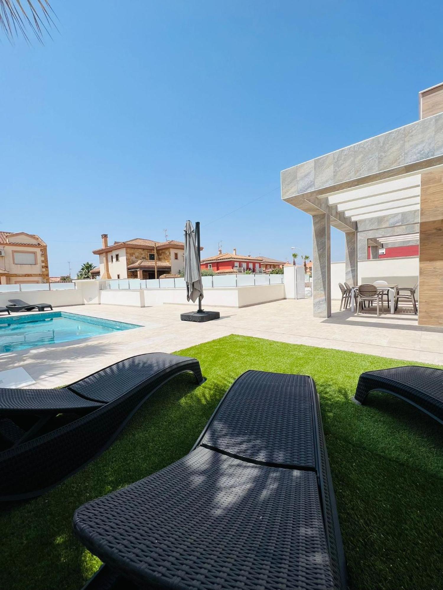 Villa Domicil De Luxe Torrevieja Exteriör bild